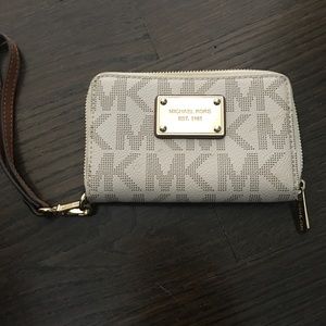 Michael Kors wristlet